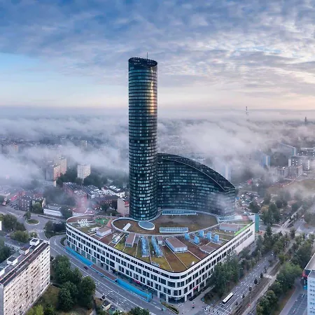 Zdobywcow Pucharow Przy Sky Tower Appartamento *